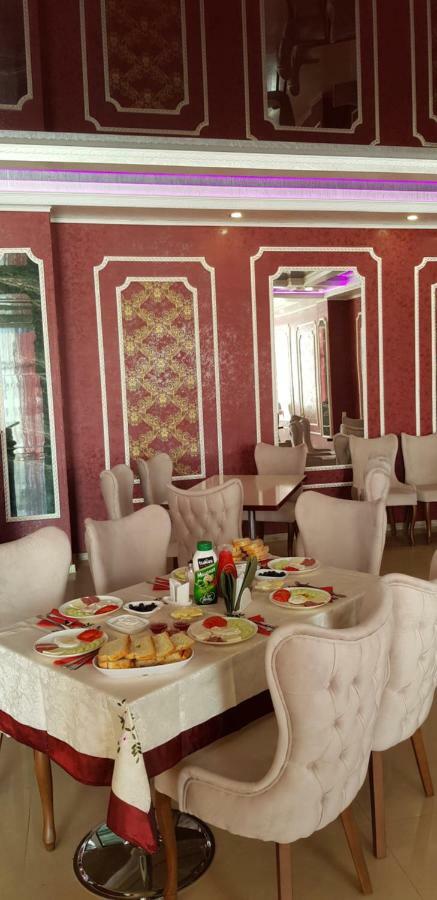 Eleganti Hotel Батуми Екстериор снимка