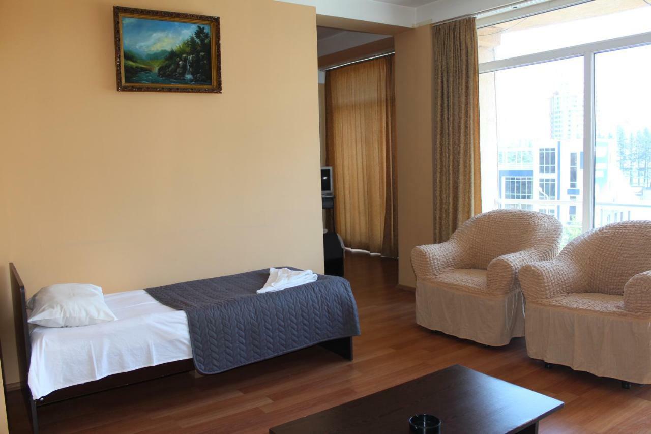 Eleganti Hotel Батуми Екстериор снимка