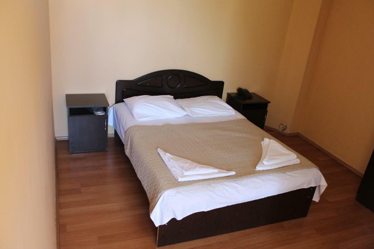 Eleganti Hotel Батуми Екстериор снимка