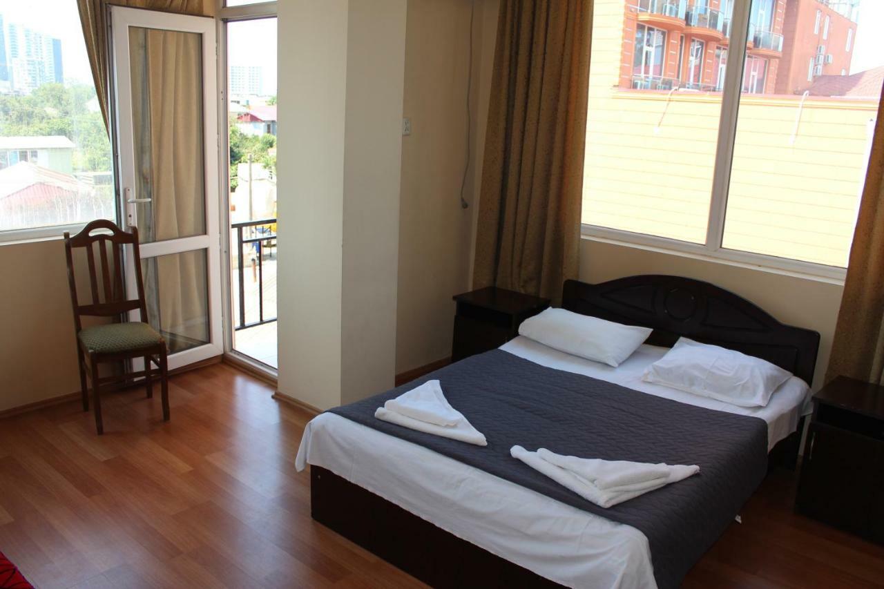 Eleganti Hotel Батуми Екстериор снимка